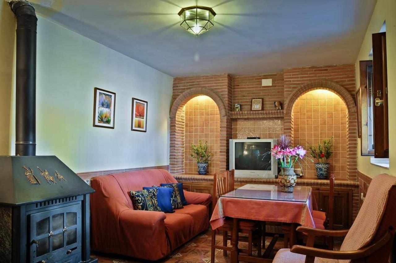 Casa Rural Las Huertas De Roque Моначиль Экстерьер фото